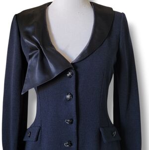 St. John Santana Knit Satin Trim Collar Black Blazer 8 Zip Cuffs Rhinestone Btn